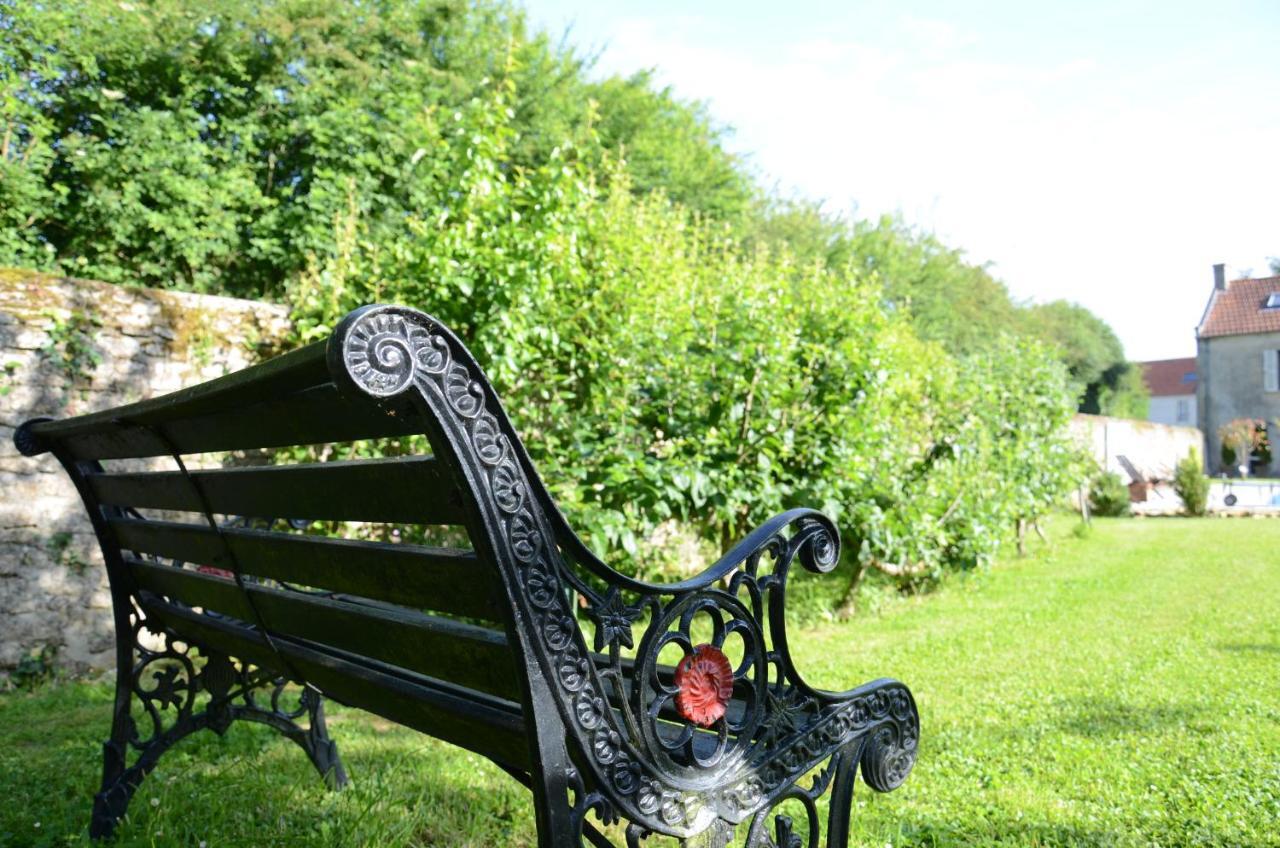 Apartament O Grenier De L'Artiste Bazenville Zewnętrze zdjęcie